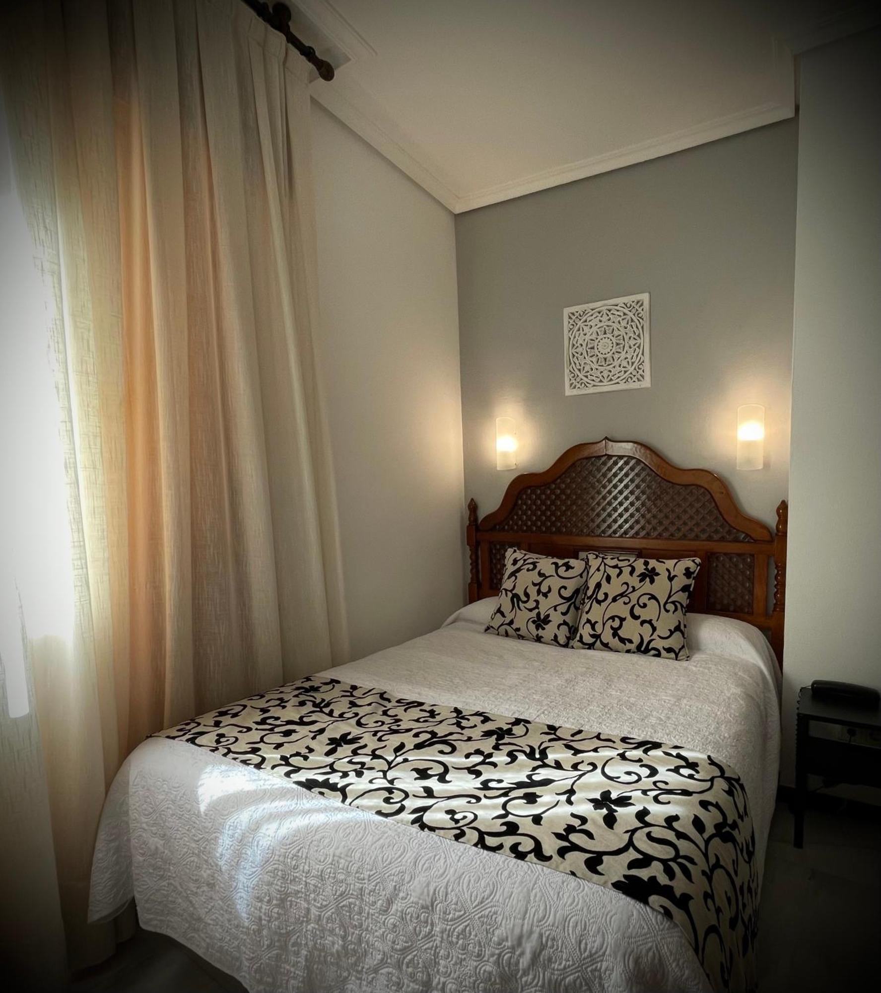 Hotel Los Omeyas Κόρδοβα Εξωτερικό φωτογραφία